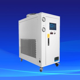 小型風(fēng)冷冷水機組發(fā)泡機用
